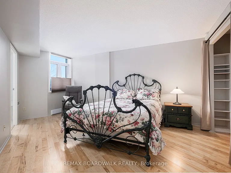 1025 Grenon Ave #210 — Photo 20