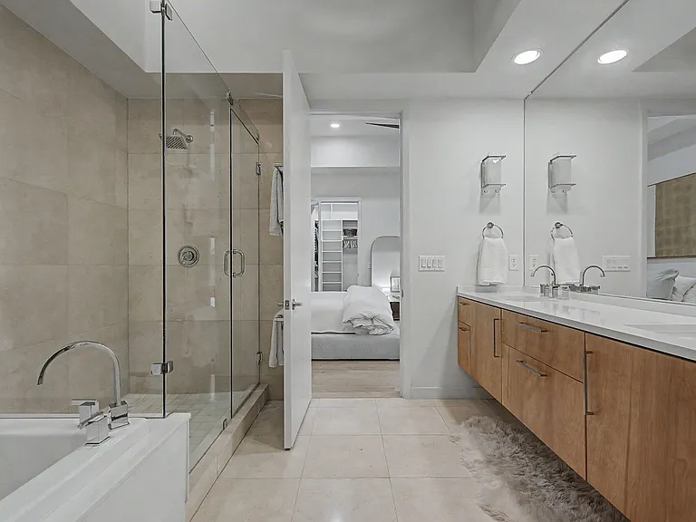 3700 W Beverly Dr — Photo 10