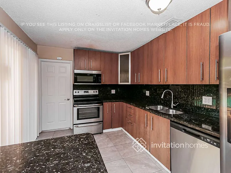 5131 SW 101st Ter — Photo 9
