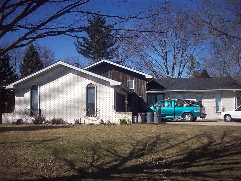 1st image of 13604 Parrish Ave