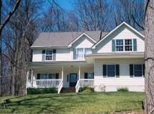 575 Sweet Hollow Rd, Bloomsbury, NJ 08804