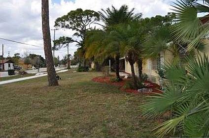 2nd image of 1612 Oleander Blvd
