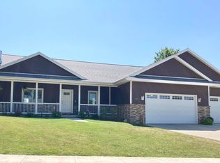 406 E 28th St S, Newton, IA 50208