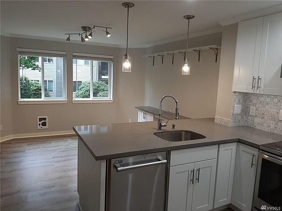4th image of 12036 100th Ave NE APT K103