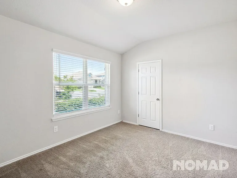 536 Long Leaf Dr — Photo 14