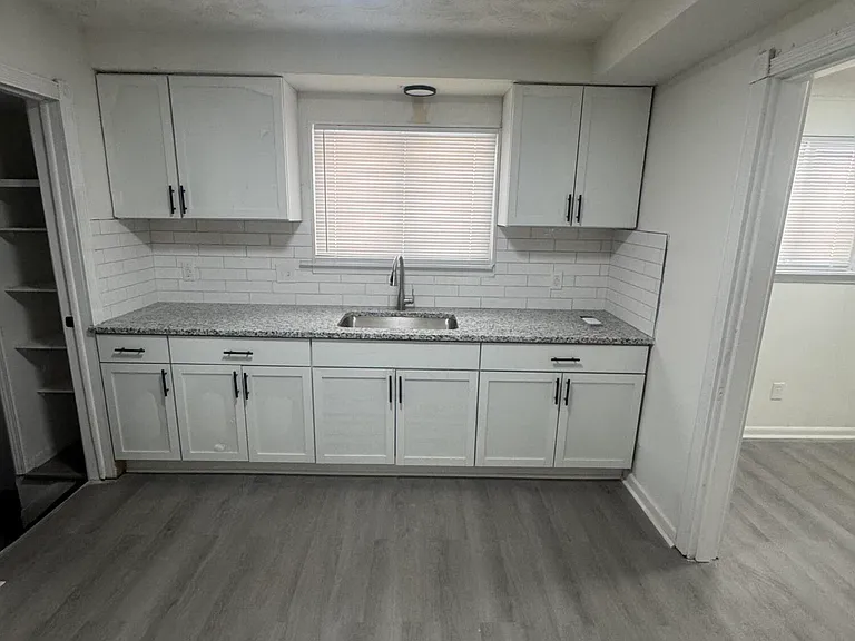 9222 Forrer St — Photo 4