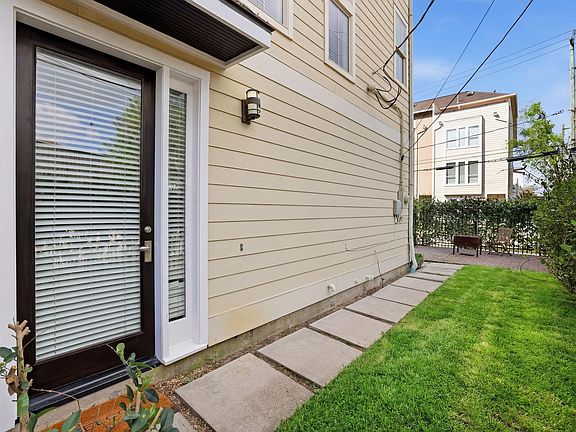 3rd image of 2214 Radcliffe St