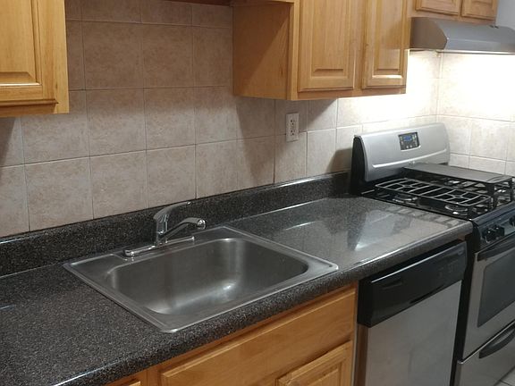 2nd image of 1575 Thieriot Ave APT 2A