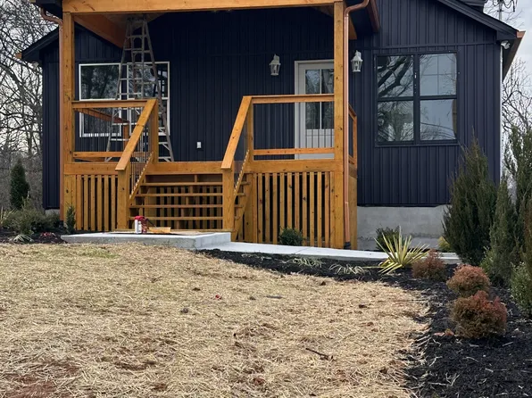 213 W End Ave, Mc Minnville, TN 37110