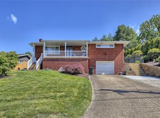 25 Lynn Lee Dr, Greensburg, PA