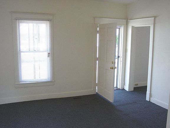 3rd image of 3808 Garfield Ave