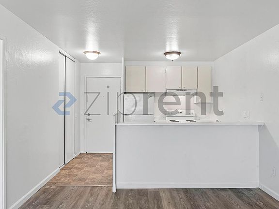 4th image of 100 Village Dr APT 206