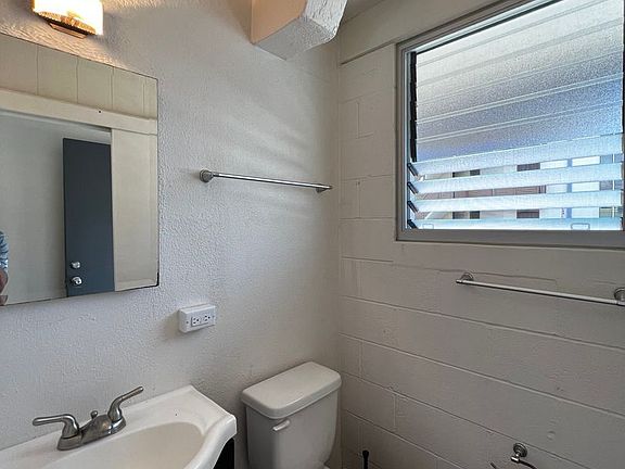 3rd image of 2708 Kolo Pl APT 102