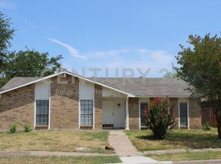 2109 Meadfoot Rd, Carrollton, TX 75007