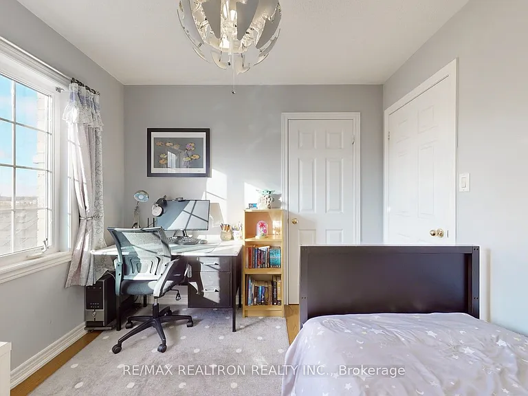 275 Peak Point Blvd — Photo 26