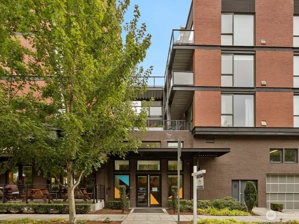 1601 N 45th Street #212, Seattle, WA 98103