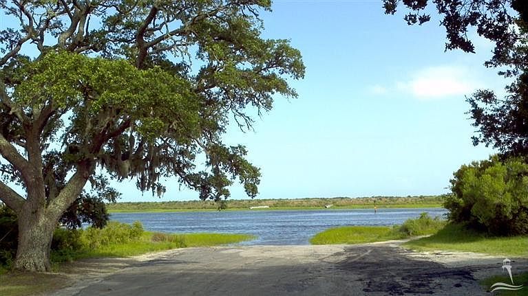2nd image of 1096 Harbor Dr