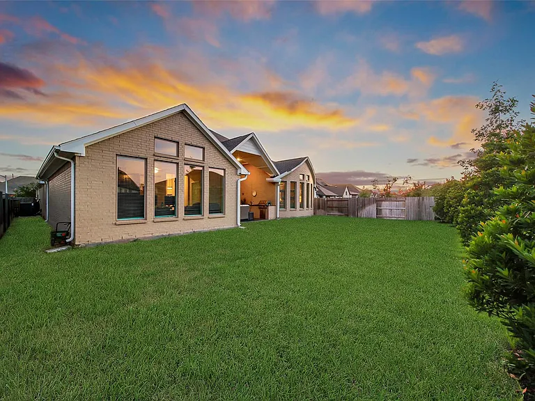 15527 Salmon Springs Dr — Photo 43