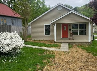 523 Laurel St, Irvine, KY 40336