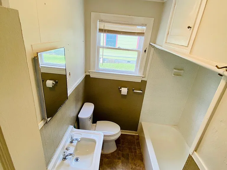 4902 Caswell Ave #A — Photo 11
