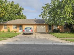 809 NE Banner Dr, Lees Summit, MO 64086