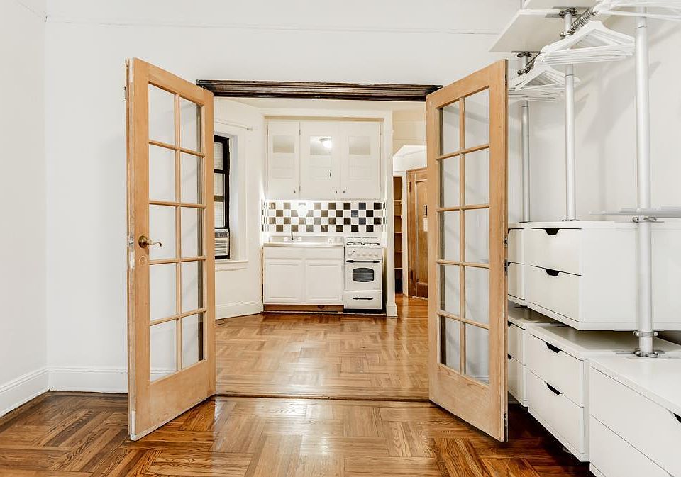 1st image of 100 Suffolk St APT 1C