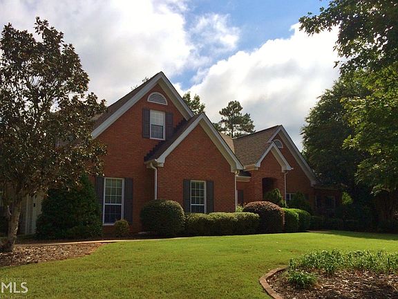 2nd image of 155 Whitehall Pl