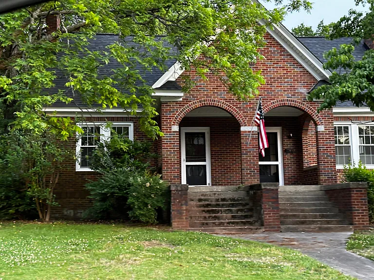 269 W Georgia St — Photo 1