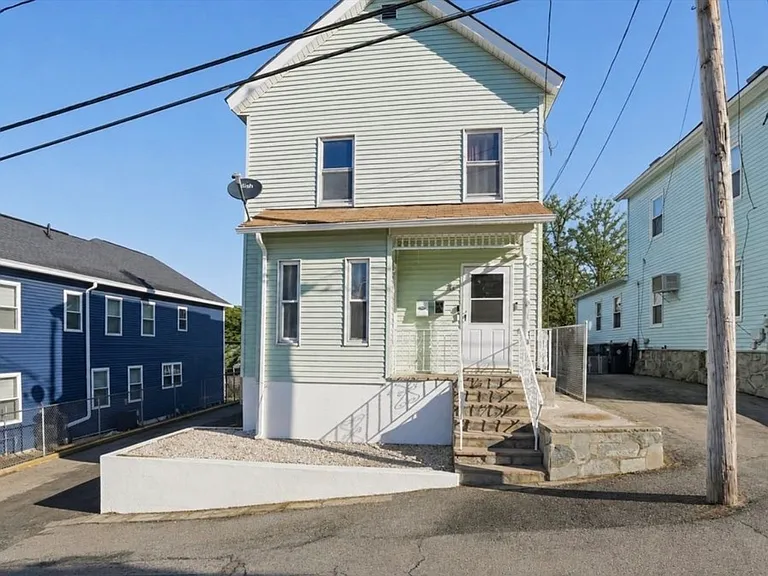 28 Warnock St #2 — Photo 12