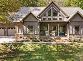 218 Old Cove Rd, Walland, TN 37886