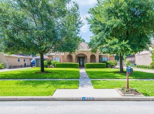15918 Lakeview Dr, Jersey Village, TX 77040
