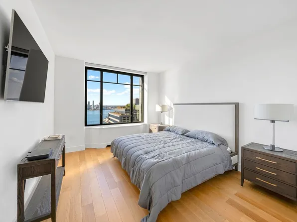 110 Charlton St #22A, New York, NY 10014