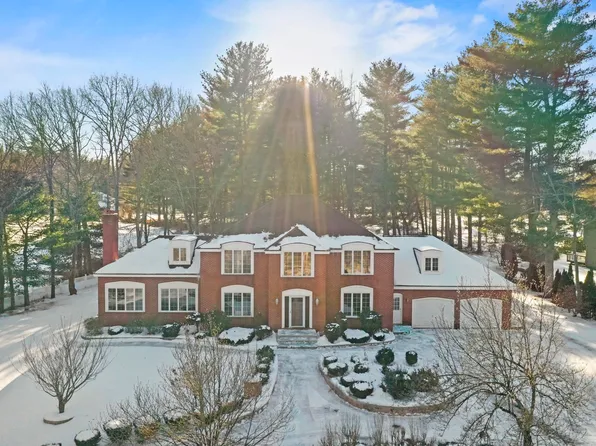 5 Woodmeadow Drive, Salem, NH 03079