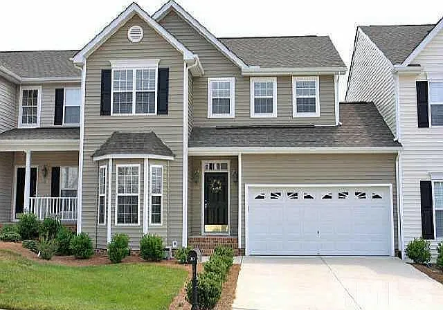 3 bed, 2.5 bath, 1650 sqft, $2,350 — Photo 1