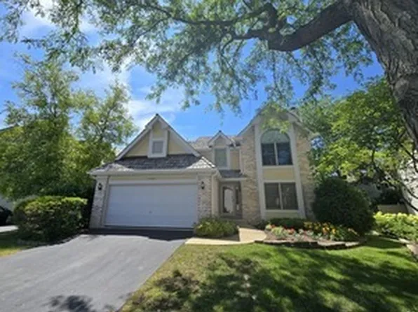 2286 Brookside Ln, Aurora, IL 60502