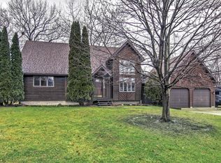 17304 Hawthorne Dr, Lowell, IN 46356