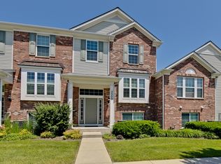 3309 Redbud Dr, Lindenhurst, IL 60046