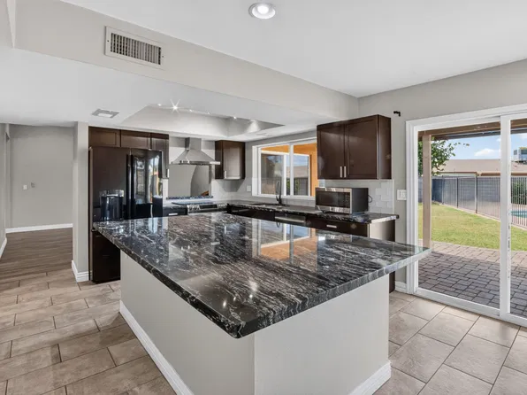 2220 S Westwood Cir, Mesa, AZ 85210