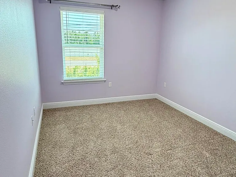 7520 Shadow Lake Dr — Photo 32