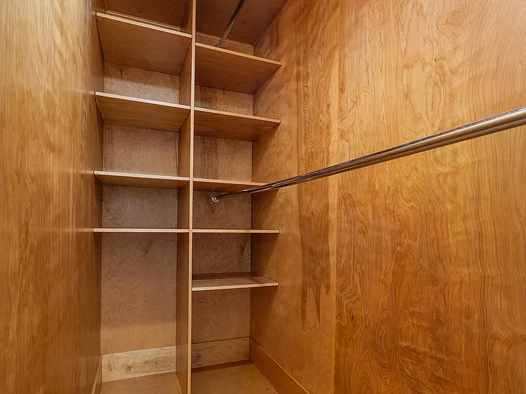 548 State St #PARLOR — Photo 24