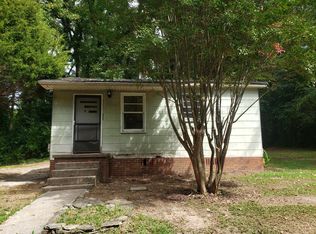 5 Sanders Ct, Taylors, SC 29687