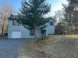 326 Outer Dr, Pocono Lake, PA 18347