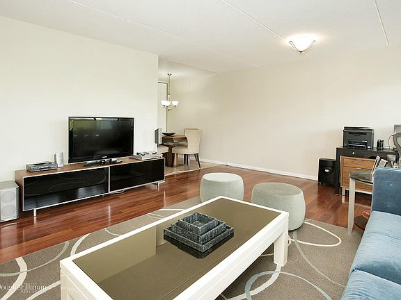 4th image of 100 High Point Dr APT 608