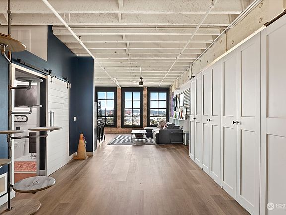 5th image of 1120 Cliff Avenue #406