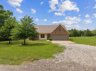 525 Oak Tree Ln, Franklin, TX 77856