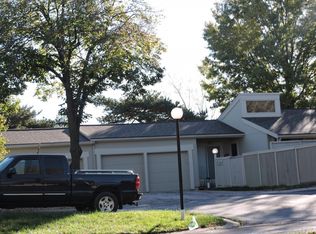 7921 Halsey St, Lenexa, KS 66215