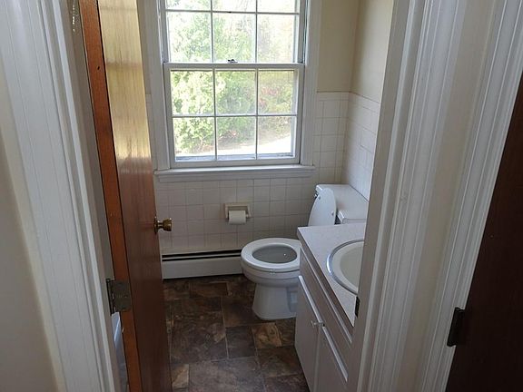 5th image of 7 Myles Standish Dr Unit 4