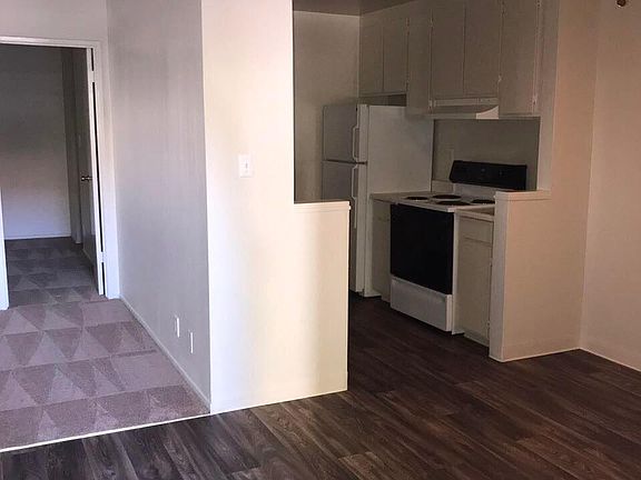 2nd image of 2501 Medallion Dr APT 25