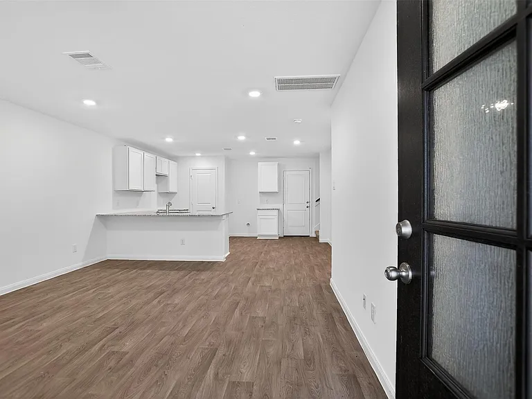 11806 Holly Hurst Dr — Photo 3