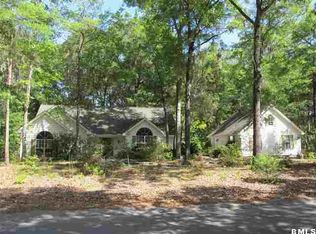 8 Meadowlark St, Beaufort, SC 29907